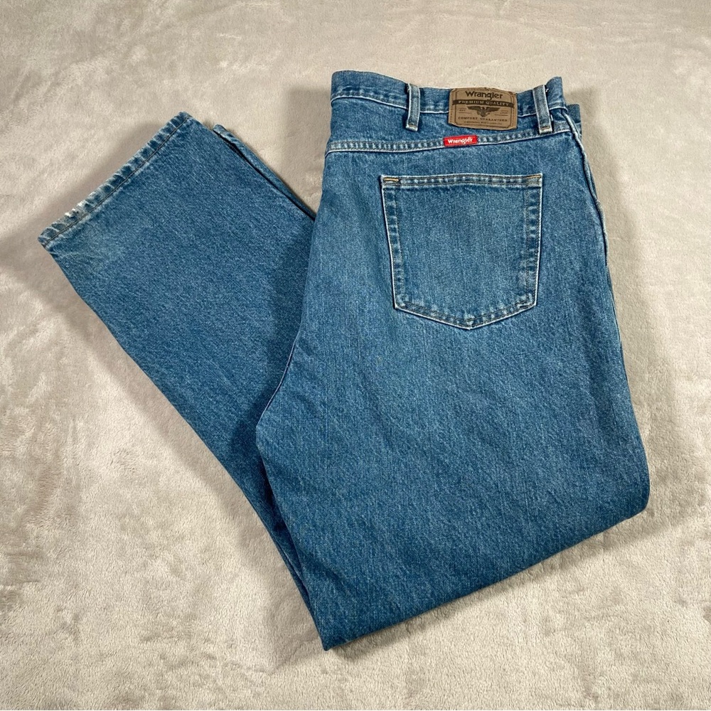 Wrangler Regular Fit Comfort Waist Men's Jeans 44X30 - Dark Stonewash Blue
